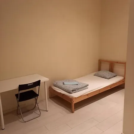 Gb Hostel *