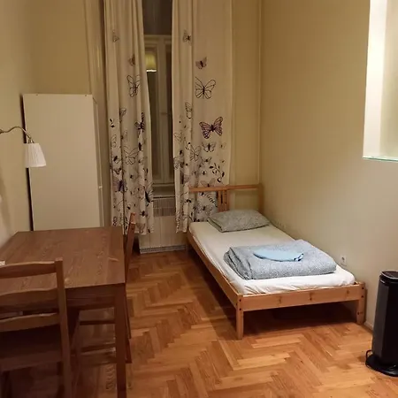 Hostel Gb *